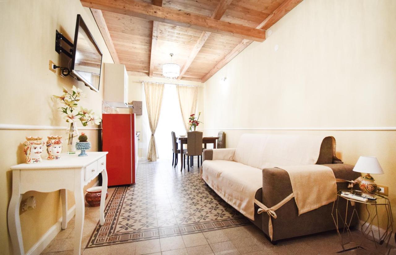 Luxury Apartment Via Genova Palermo Luaran gambar